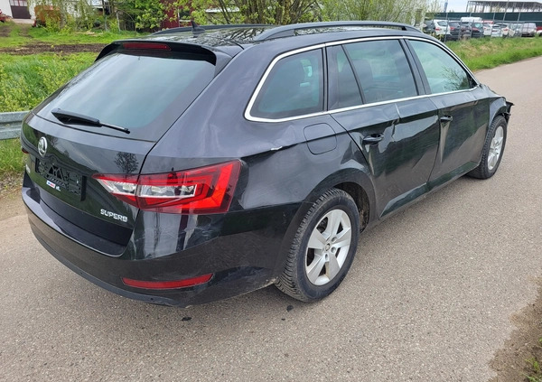 Skoda Superb cena 31500 przebieg: 259500, rok produkcji 2016 z Augustów małe 497